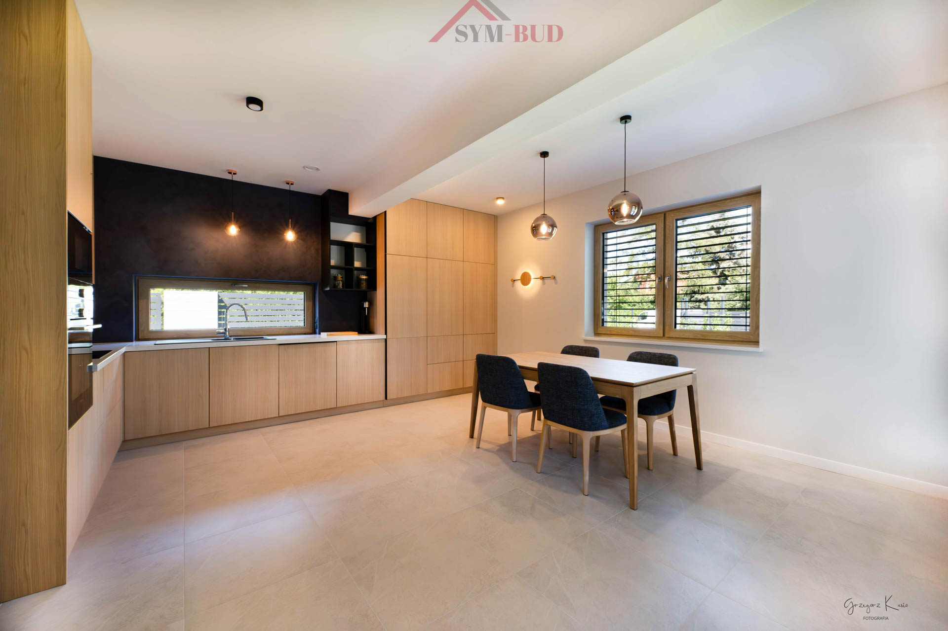 Mieszkanie w domku jednorodzinnym salon i kuchnia